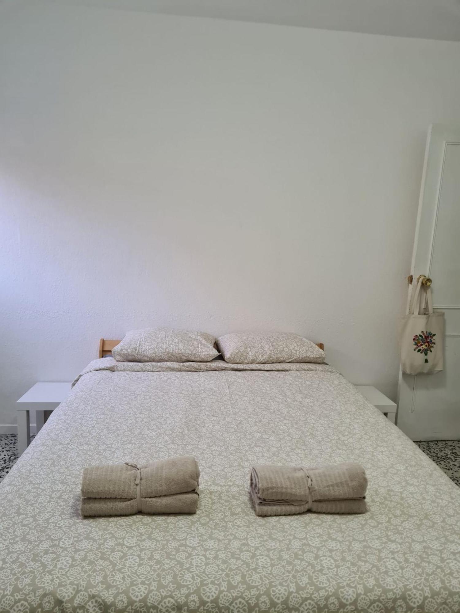 Eeb Private Room Habitacion Privada En Piso Compartido 라 라구나 외부 사진