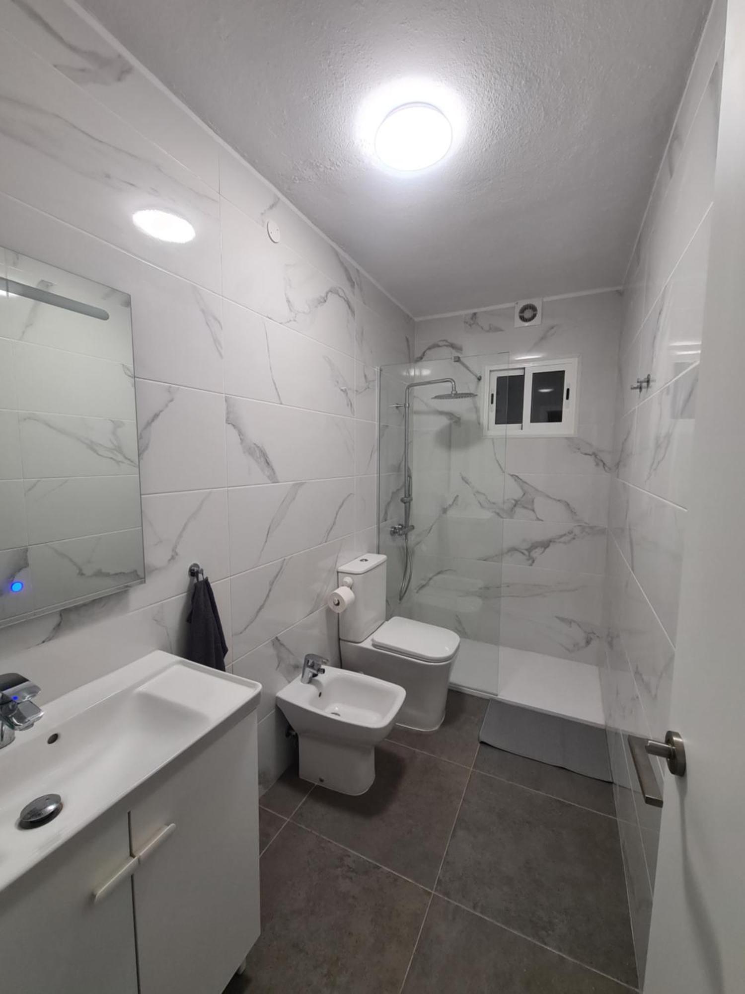 Eeb Private Room Habitacion Privada En Piso Compartido 라 라구나 외부 사진